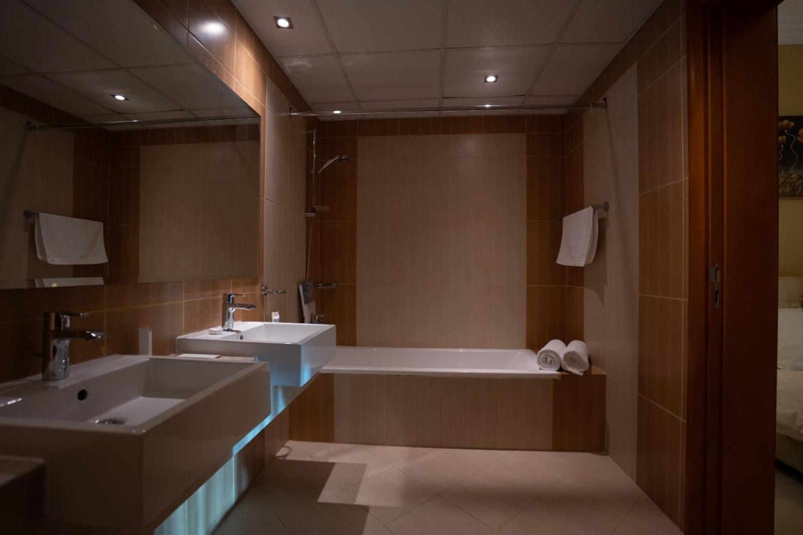Al Liwan Residence Doha Exterior foto